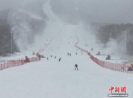 ��ѩ�ۺ�����ѩ�����Y�G���������б�ѩԇ�(y��n)�^(q��)�����ѩ�����D