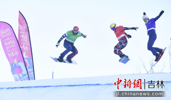 2024-2025ِ�����Hѩ(li��n)�ΰ廬ѩ�ϵK׷�����籭�����վ�F(xi��n)��(ch��ng) (�Y�ψD)ʯ����/�z