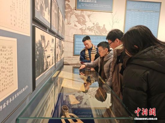 ���L�F(tu��n)���څ��^����ʡ���F(xi��n)��ʷչ���T���� �z