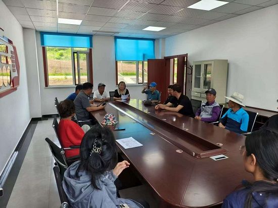 召開(kāi)會(huì)議解決群眾實(shí)際困難 召開(kāi)會(huì)議解決群眾實(shí)際困難