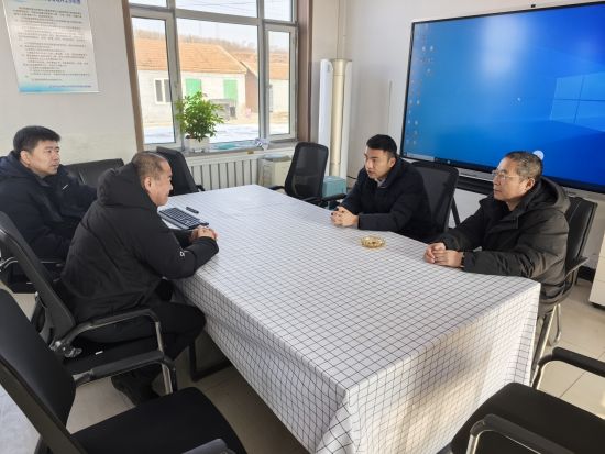 ������ί������/���D